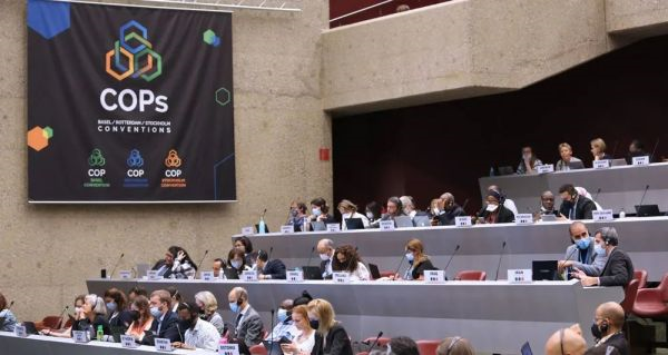 農藥甲氧基氯、工業化學品得克隆和UV-328已確定列入《斯德哥爾摩公約》